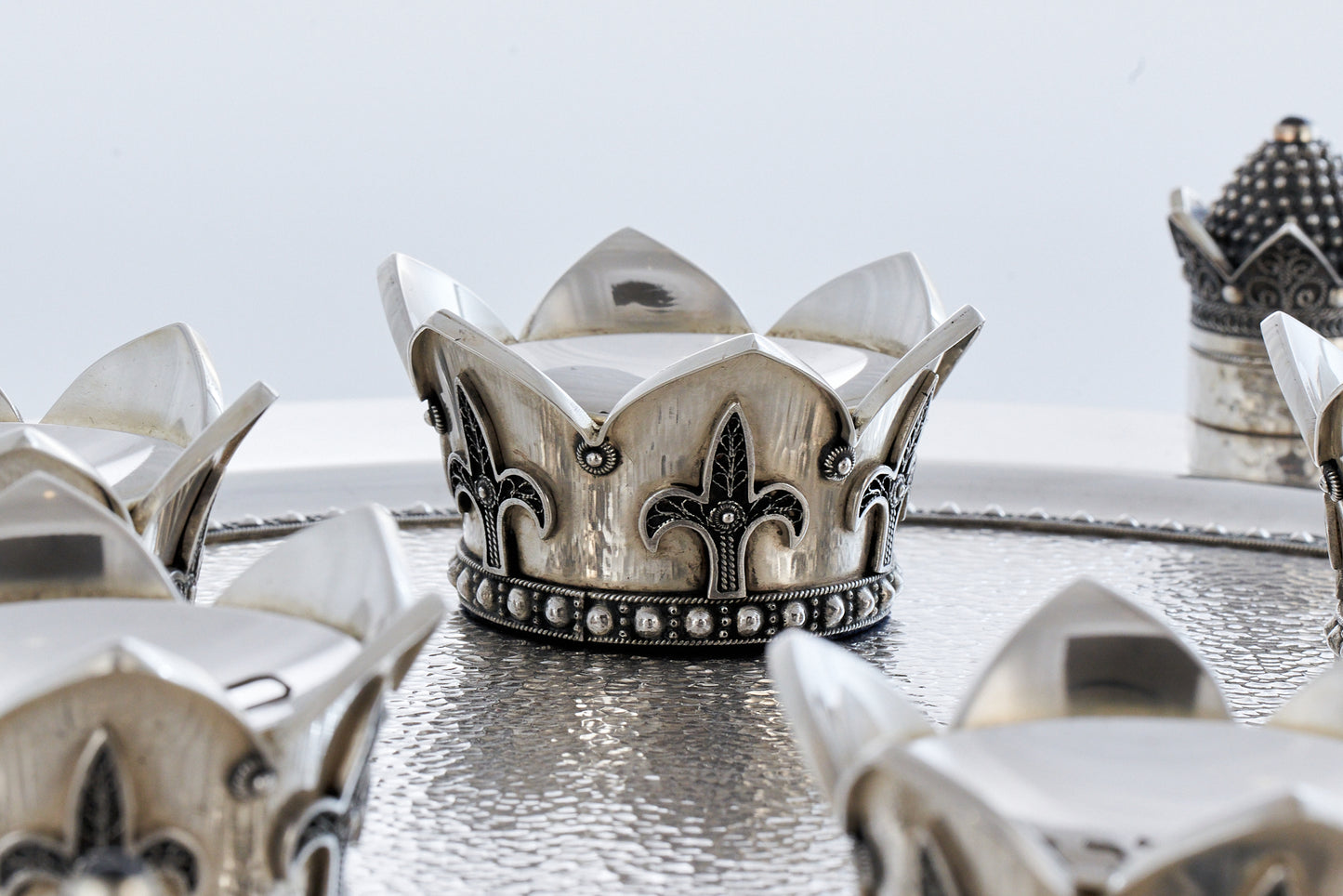 Passover Crown Plate