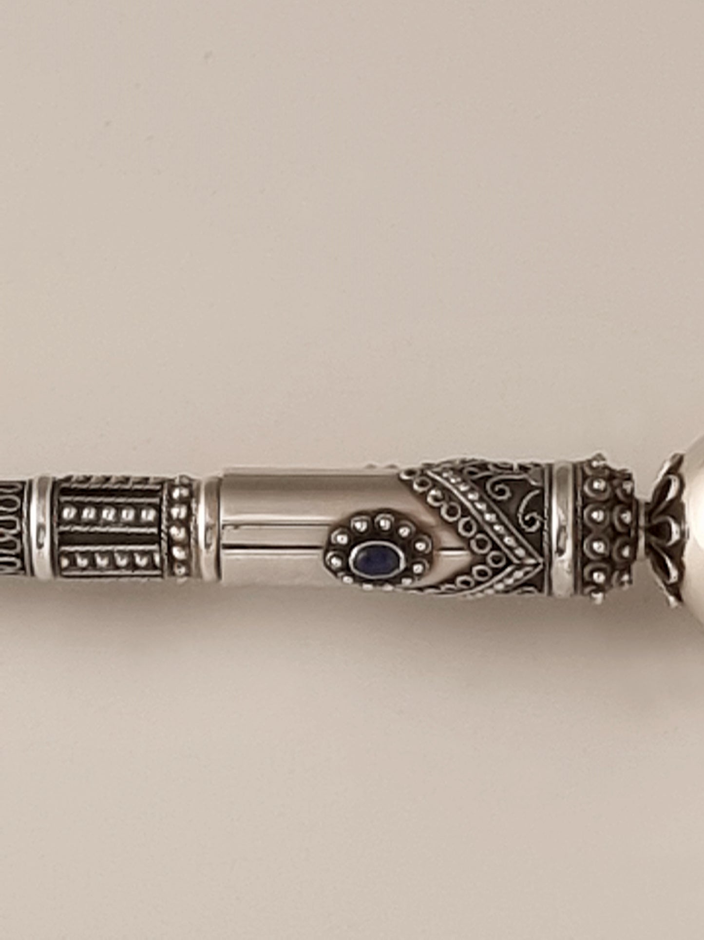 Torah pointer with Lapis stones