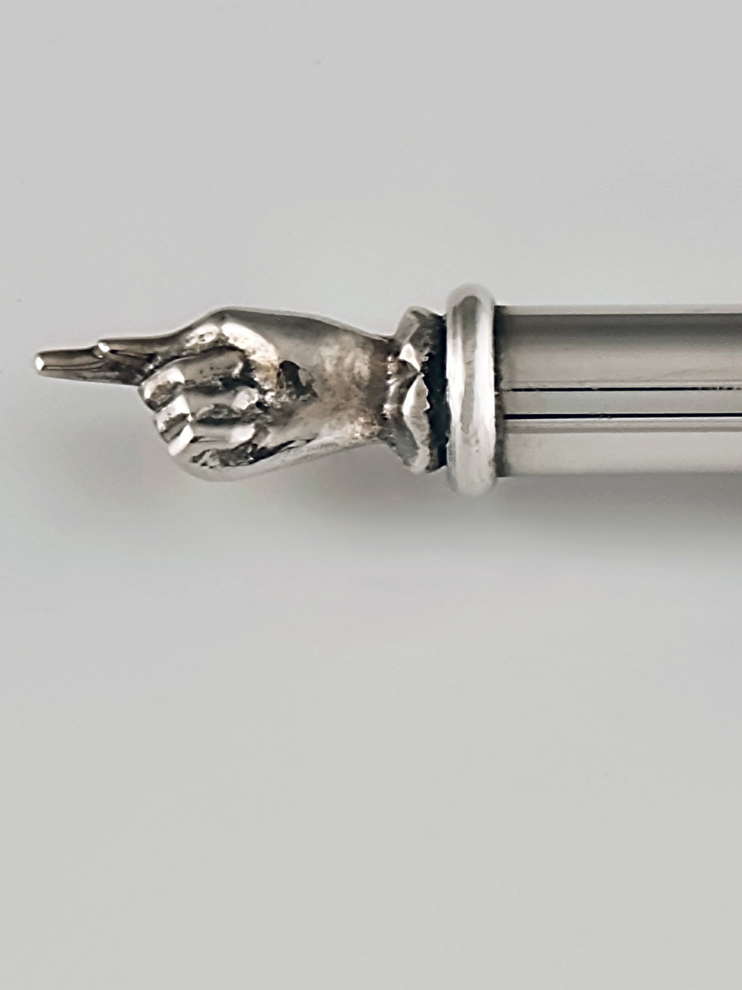 Amos Torah pointer by Yemini
