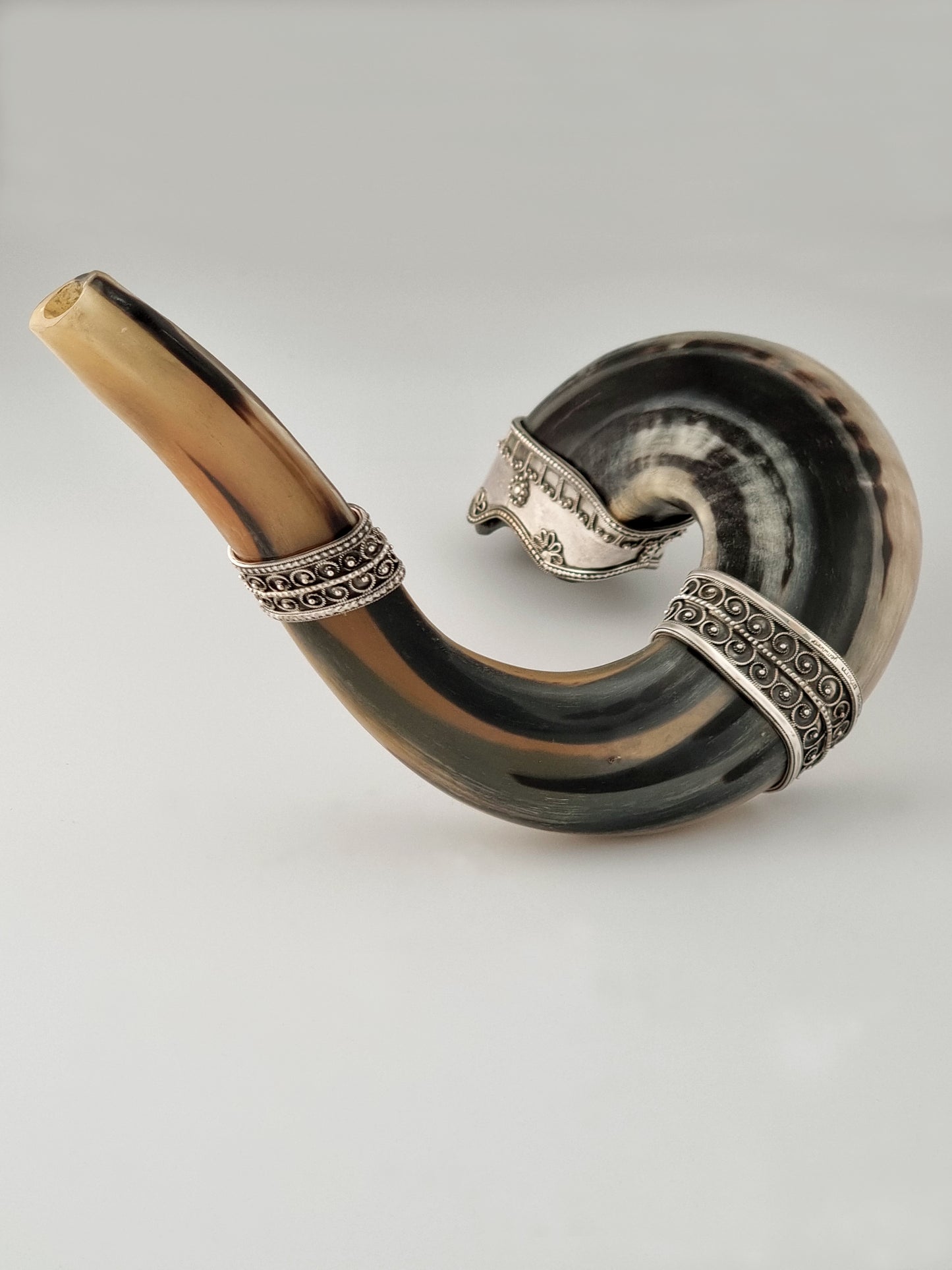 Shofar with delicate filigree work