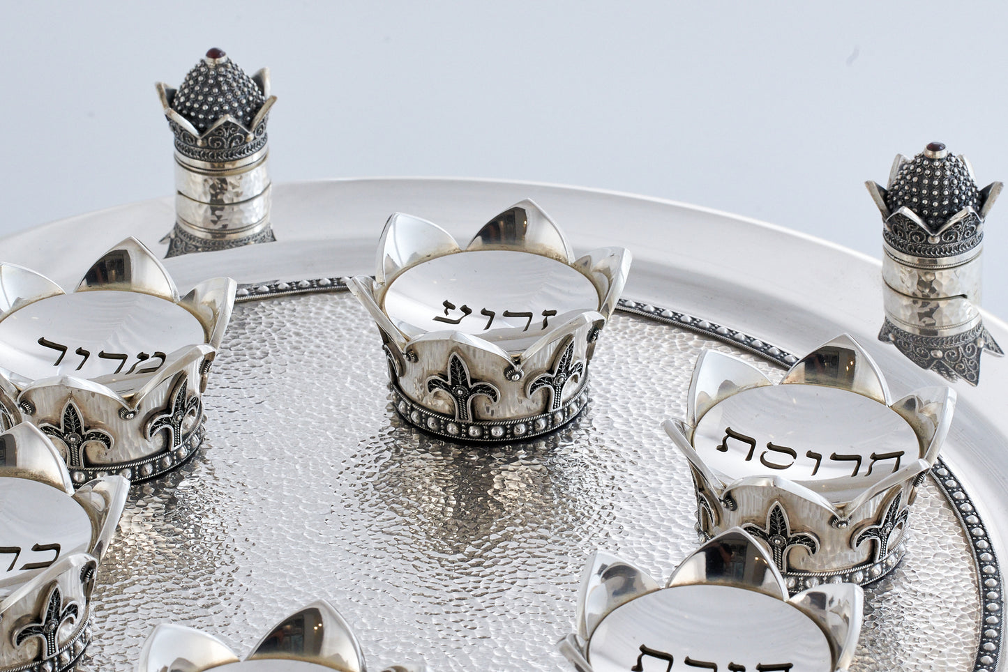 Passover Crown Plate