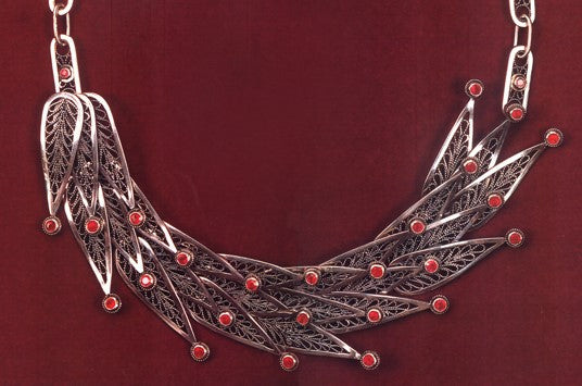 Silver and garnets necklace by Yaacov Yemini, gifted to FLOTUS Nancy Reagan in 1987.