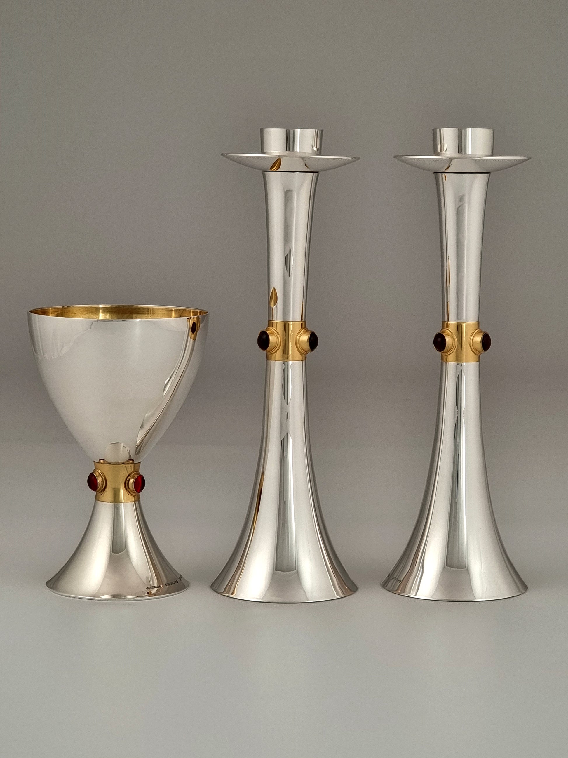 Yemini Judaica set made of 925 sterling silver with gold plated bands and garnets made by Yemini silversmiths in Jerusalem